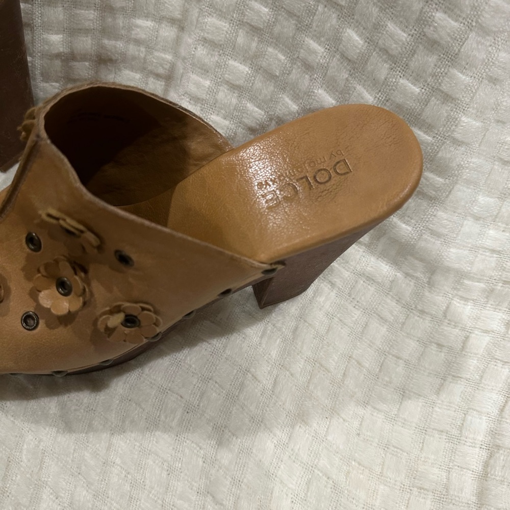 Dolce Vita Tan Floral Mules - Picture 3 of 4